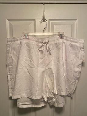 Amazon Essentials Women's White Drawstring Linen Shorts…size 4X